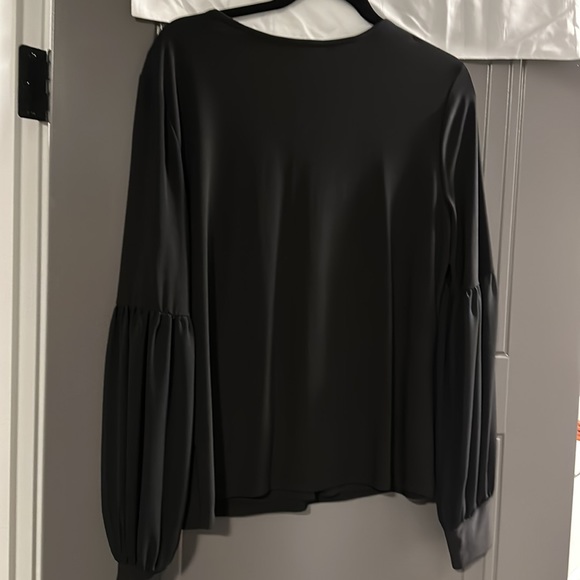 Black blouse with sheer sleeves - Picture 4 of 4